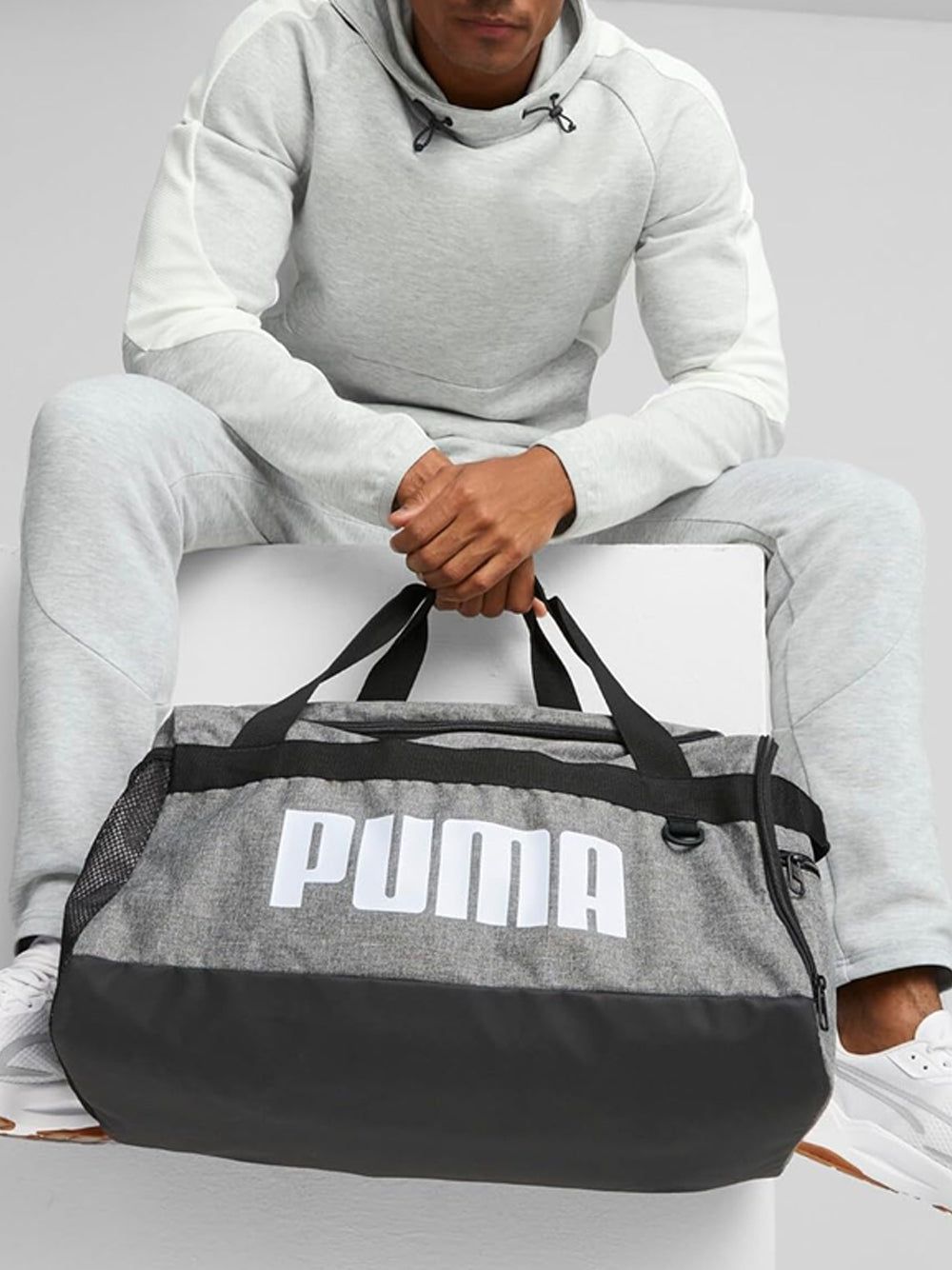 Borsone Puma Unisex Challenger Duffel Bag S Grigio Puma Angolo dello Sport