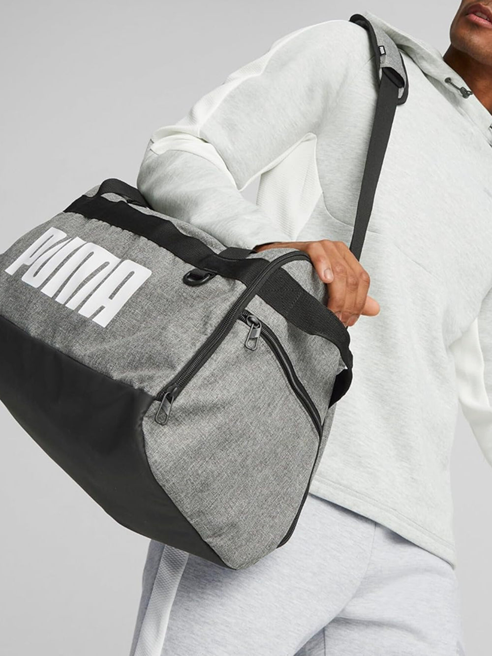 Borsone Puma Unisex Challenger Duffel Bag S Grigio Puma Angolo dello Sport