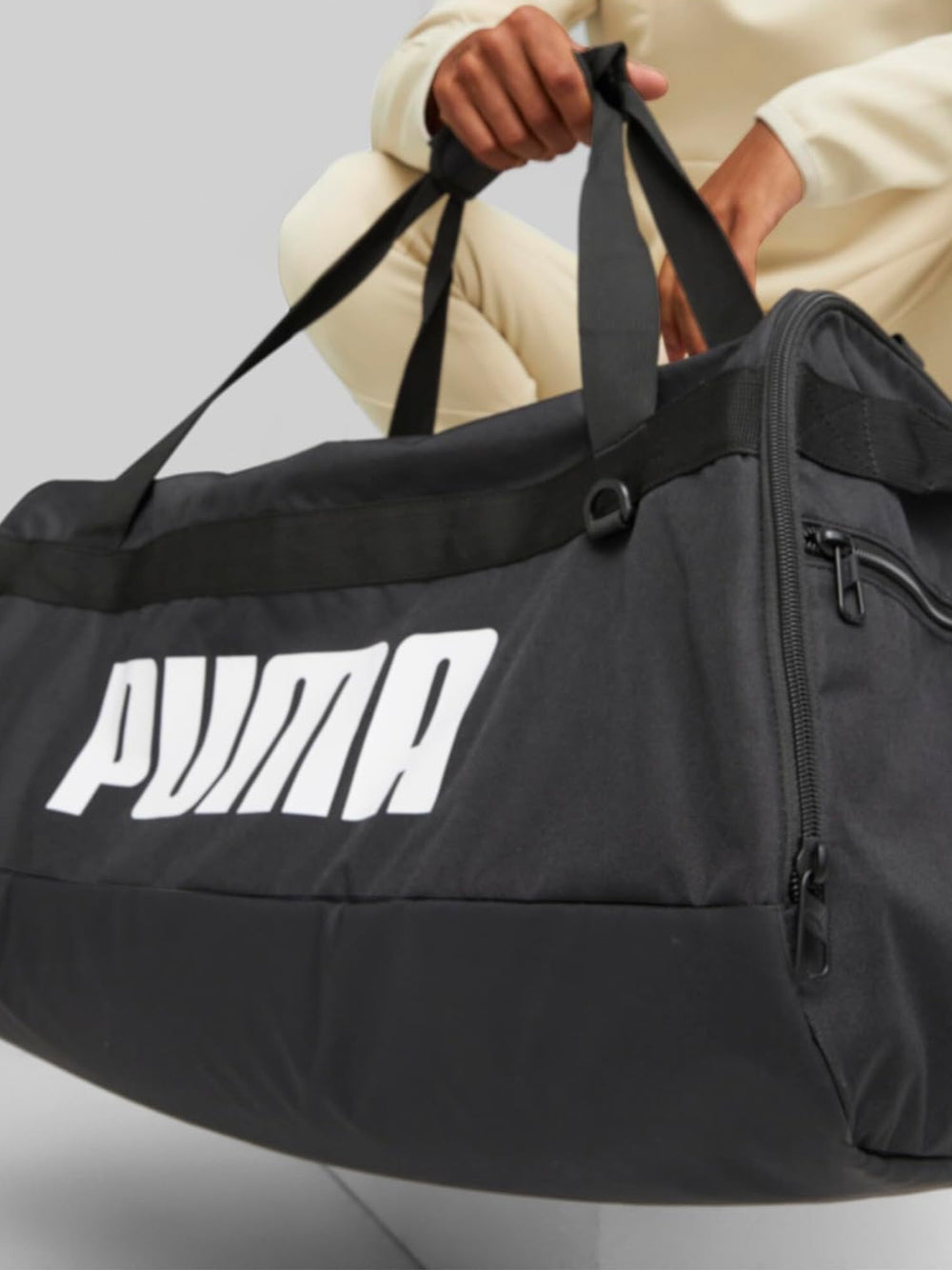 Borsone Puma Unisex Challenger Duffel Bag M Nero Puma Angolo dello Sport