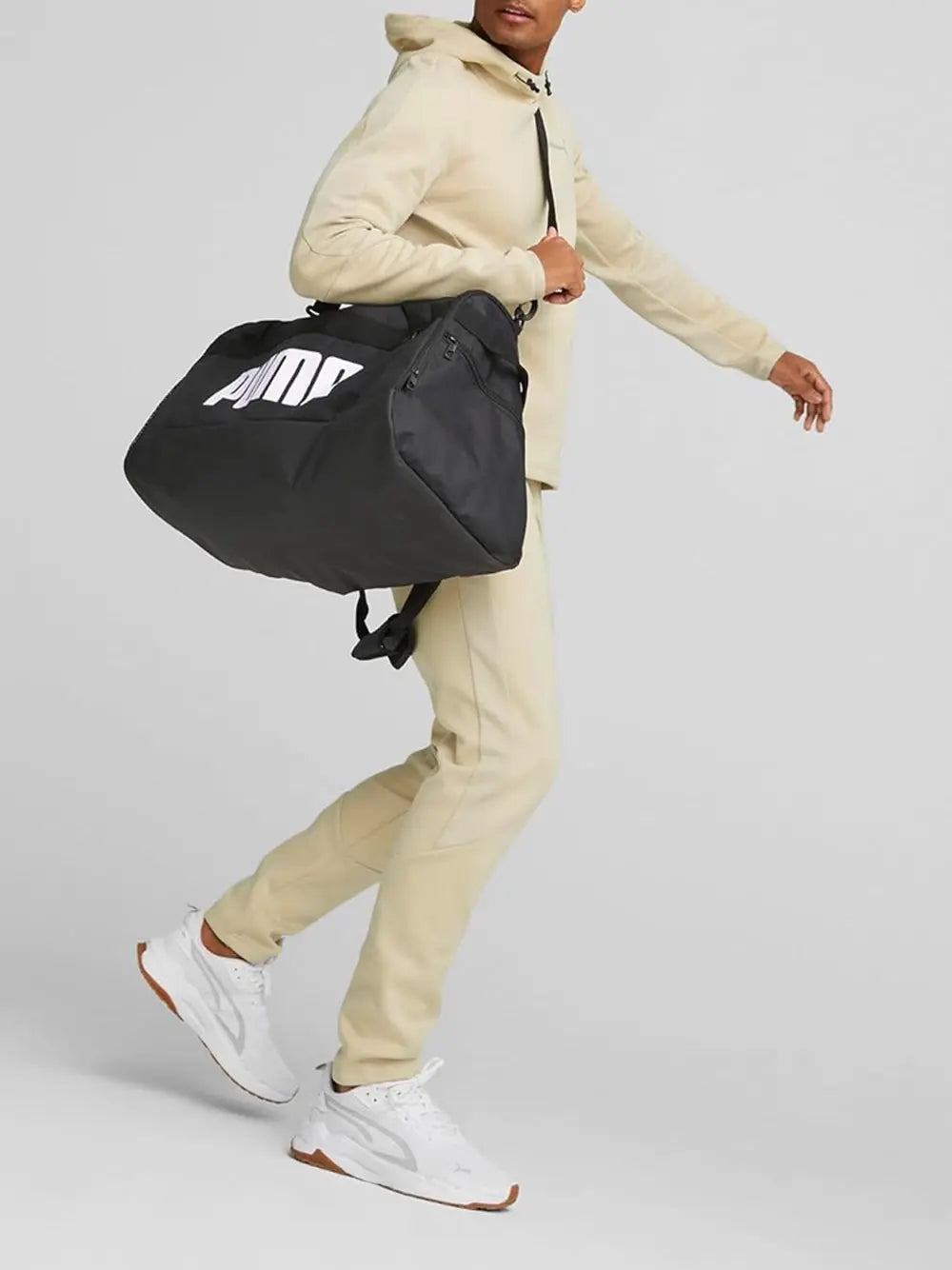 Borsone Puma Unisex Challenger Duffel Bag M Nero Puma Angolo dello Sport