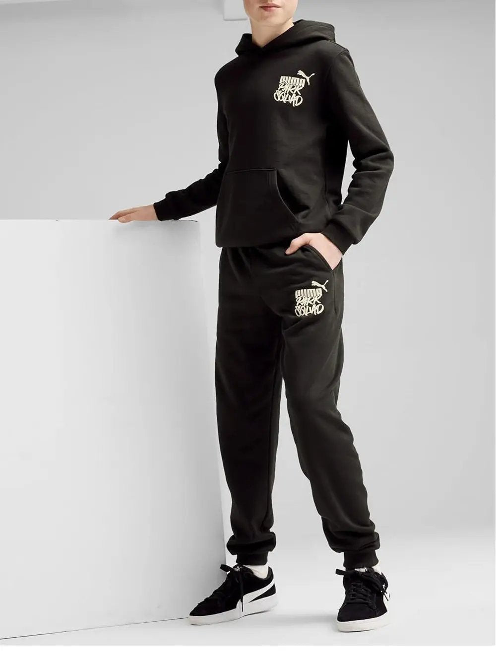 Pantalone Felpa Puma Bambino Ess+ Mid 90s Sweatpants Fl B Nero Puma Angolo dello Sport