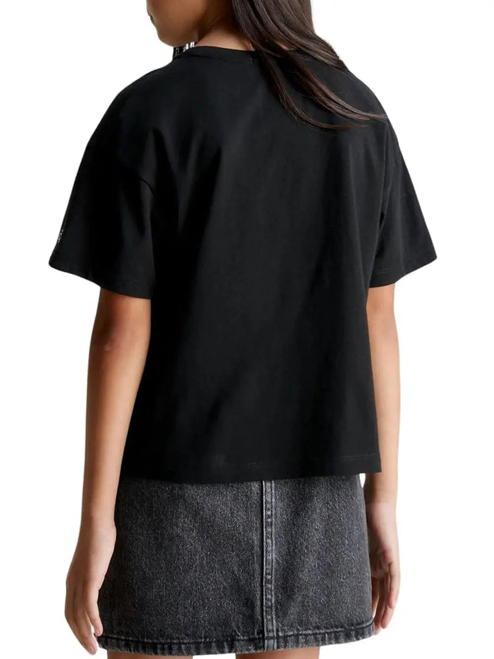 T-Shirt Calvin Klein Bambina Metallic Boxy Nero Calvin Klein Angolo dello Sport