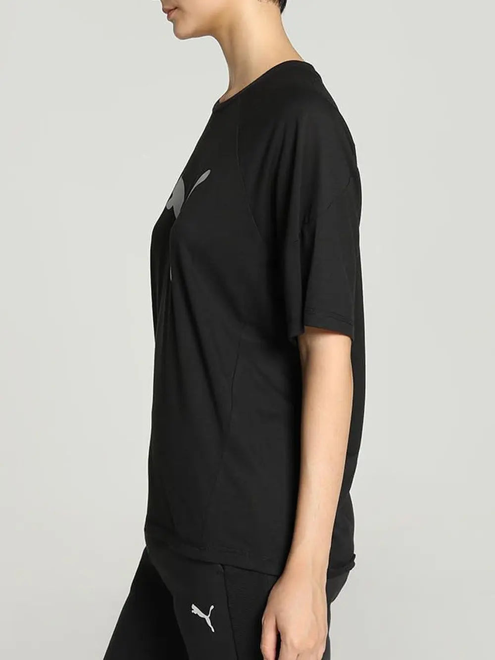 T-Shirt Sportiva Puma Donna Evostripe Graphic Nero Puma Angolo dello Sport