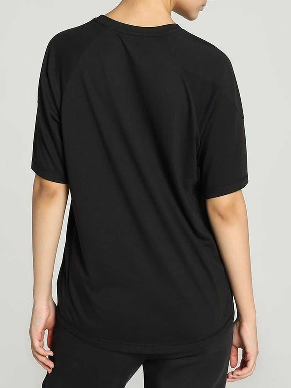 T-Shirt Sportiva Puma Donna Evostripe Graphic Nero Puma  Angolo dello Sport