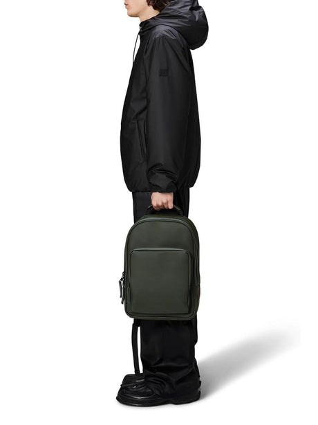 Zaino Rains Unisex Book Daypack Verde Rains  Angolo dello Sport