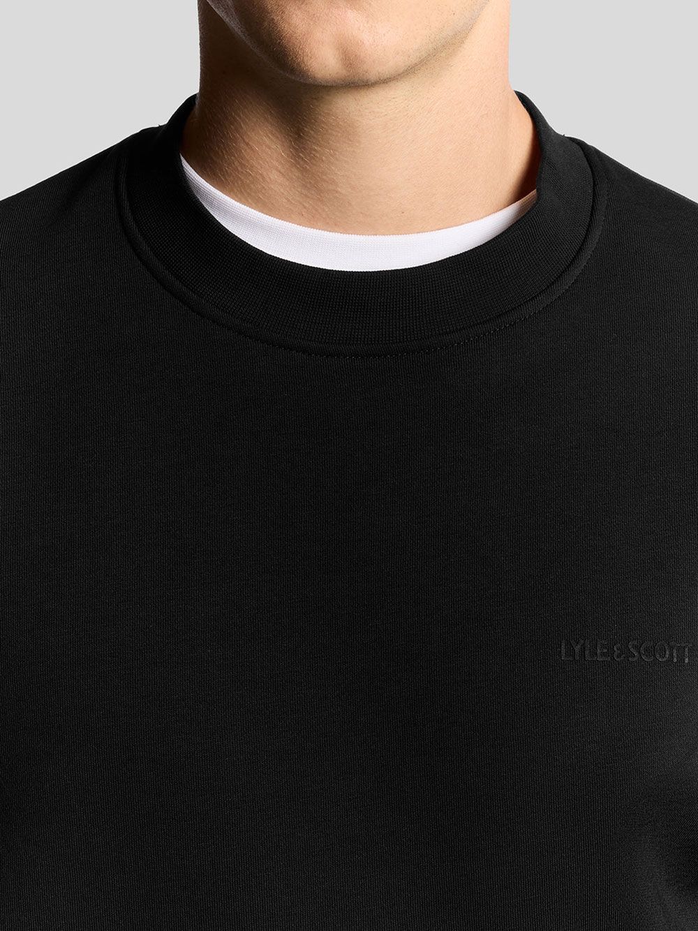 Felpa Lyle & Scott logo brushback crew Unisex - Nero