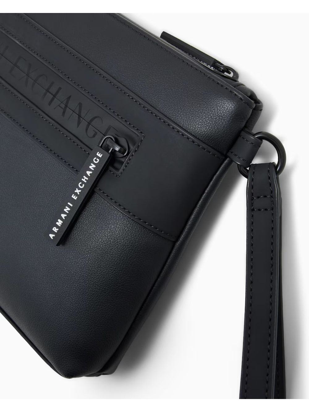 Borsa Pochette Armani in tessuto spalmato minimalista Uomo - Nero