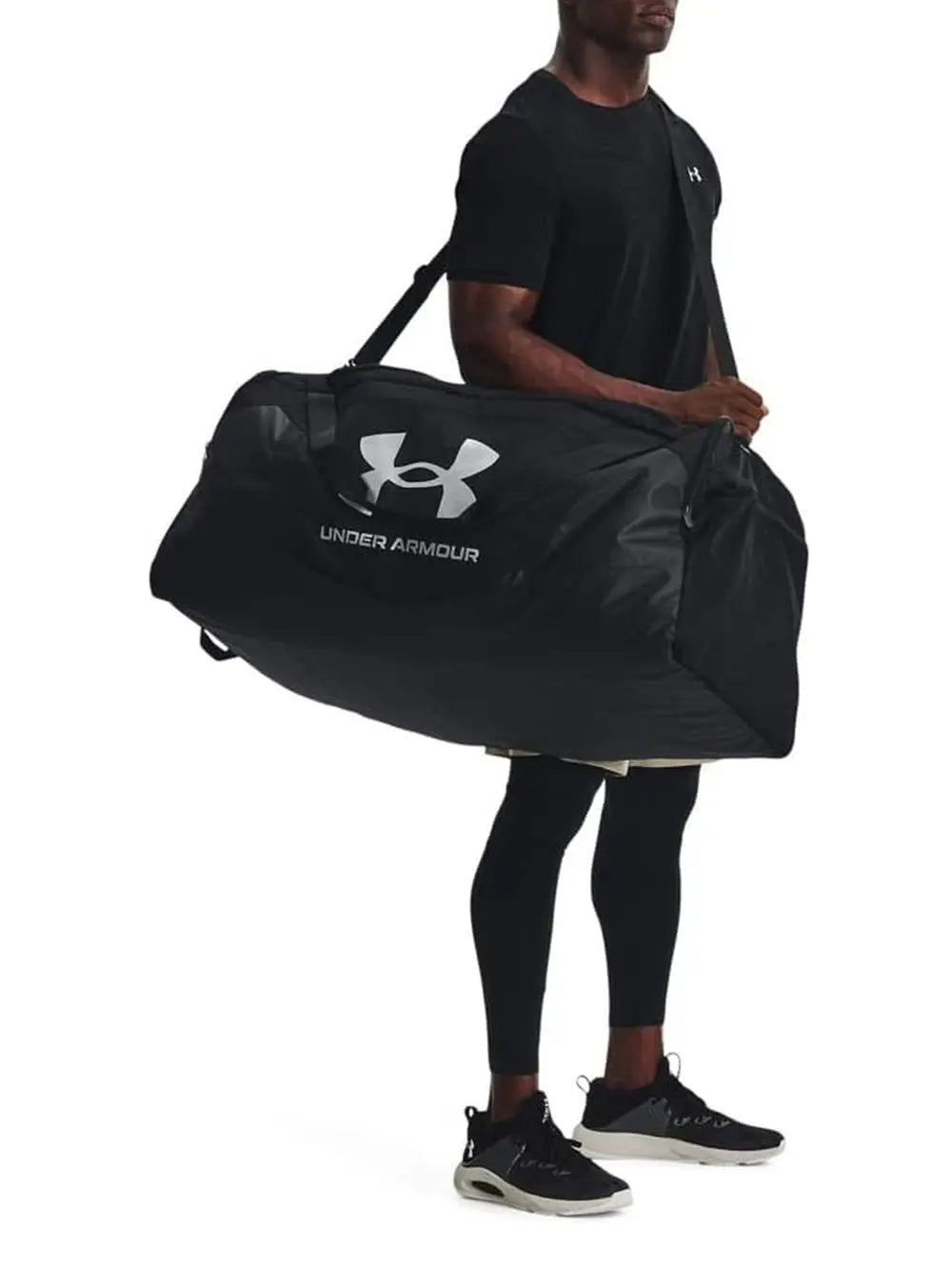 Borsone Under Armour Unisex Ua Undeniable 5.0 Duffle Sm Nero Under Armour  Angolo dello Sport