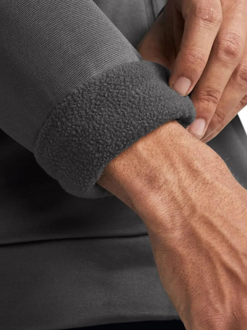 Felpa Under Armour Uomo Grigio Under Armour  Angolo dello Sport