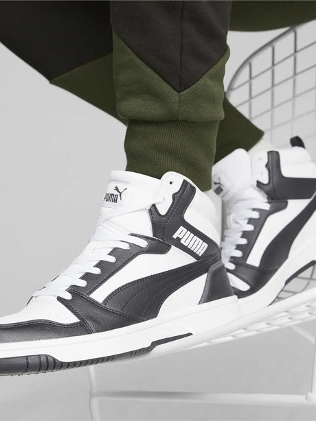 Sneakers Puma Unisex Rebound V6 Nero Puma  Angolo dello Sport