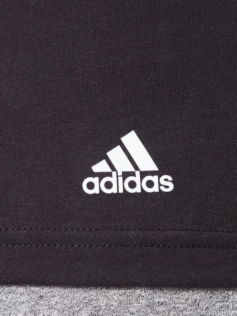 T-Shirt Adidas Uomo Acrc - 3pk V Neck T-Shirt Nero Adidas  Angolo dello Sport